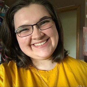 Meet your Posher, Elizabeth